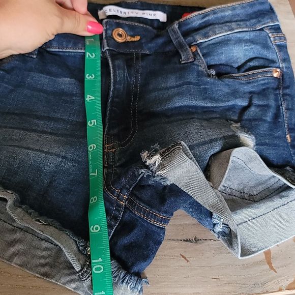 Celebrity Pink The Honey short shorts mid rise size 1/25 distressed Cheeky - Picture 9 of 10